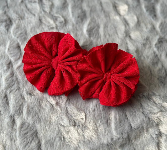 Eyelet: Strawberry