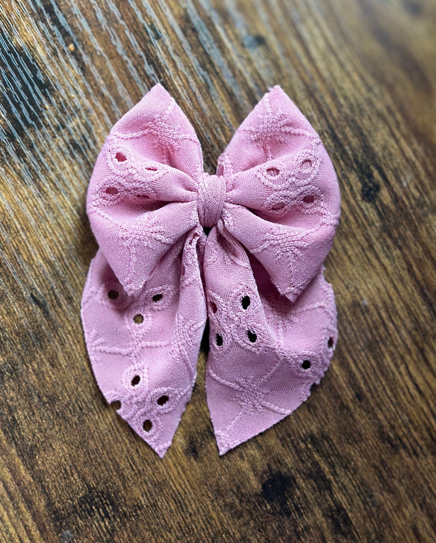 Eyelet: Rosie