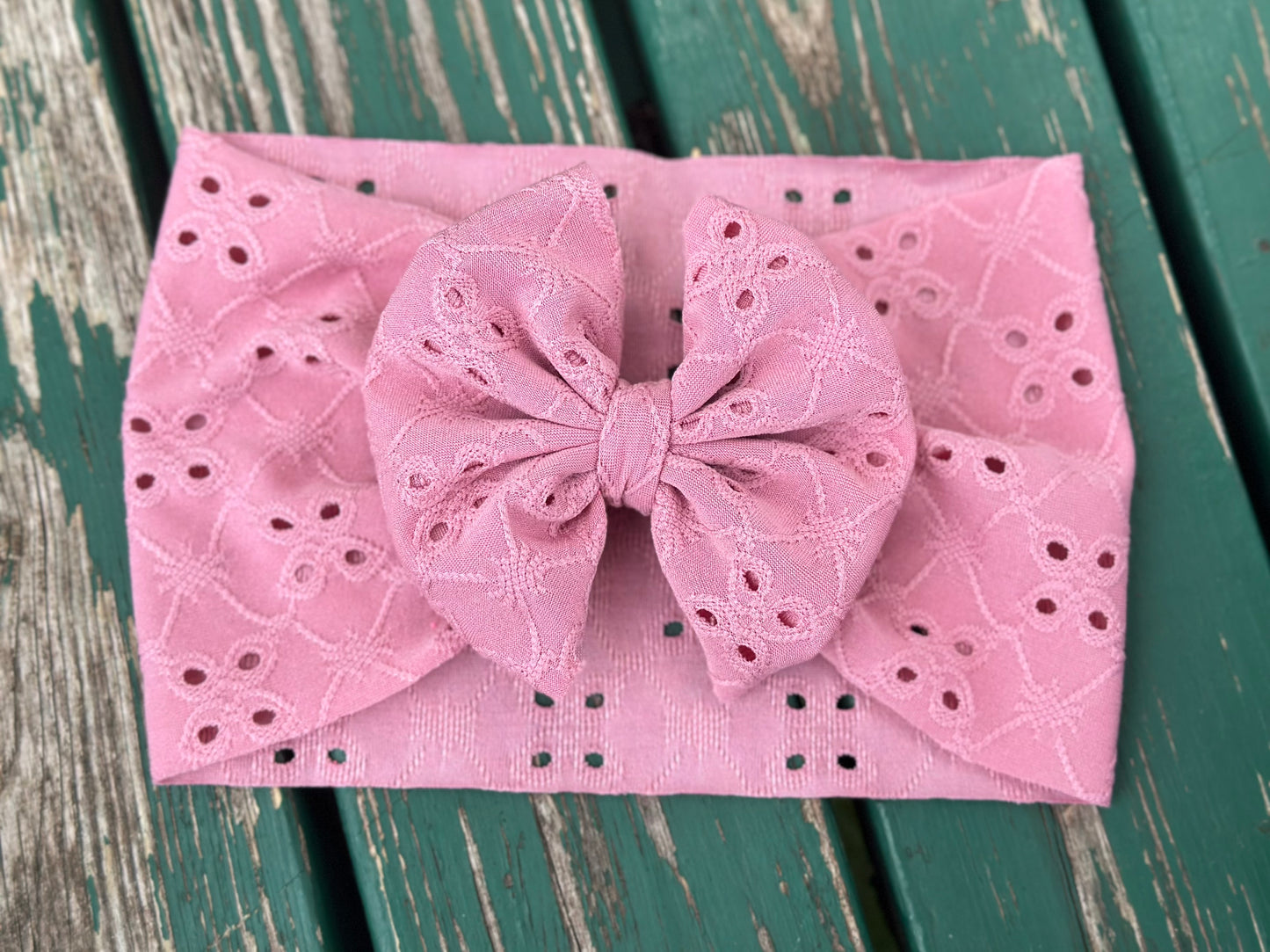 Eyelet: Rosie