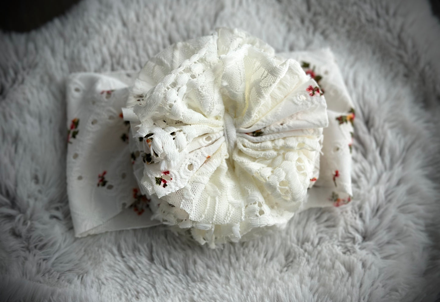 Eyelet: Flora