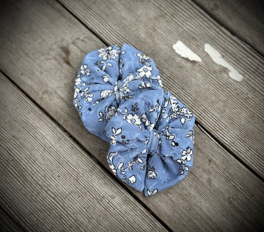 Eyelet: Country Blue Floral